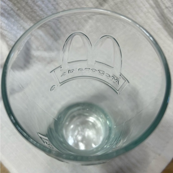 Vintage McDonald’s Coca Cola glass, 1992. Retro style, 16 oz. Mint condition. - Picture 2 of 5